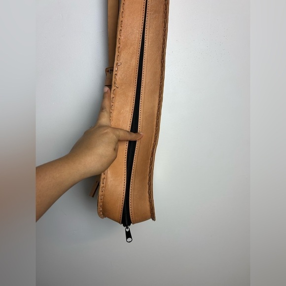 Ukelele Genuin Brown Leather Case Crossbody Strap Minimalist Neutral adjustable - Picture 5 of 14